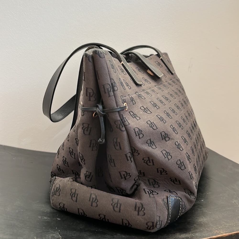 Vintage Large Dooney & Bourke Tote Bag w/ Pouch - Picture 3 of 11